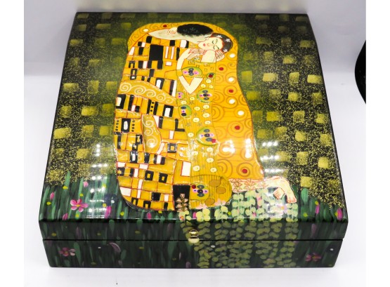 'the Kiss' By Austrian Symbolist Painter Gustav Klimt - Trinket Box - L12' X H5' X D12'