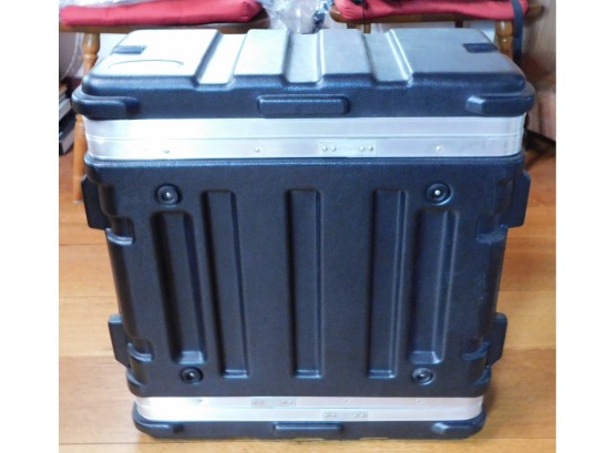 SKB Plastic 4 Space Audio Equipment Rack Case With Extra Hardware And Removable Shelf