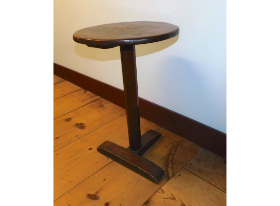Vintage Pine T-base Table With Round Top