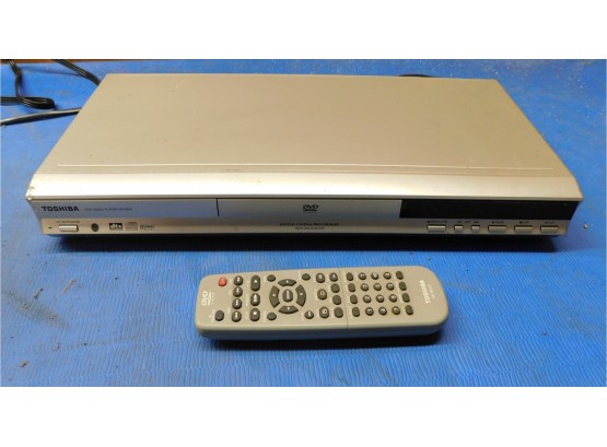 Toshiba DVD Player With Remote - Model SD3950SU