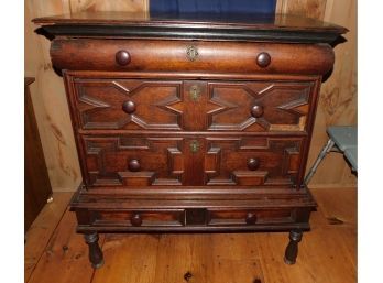 Antique Wooden William And Mary Style 5 Drawer Dresser