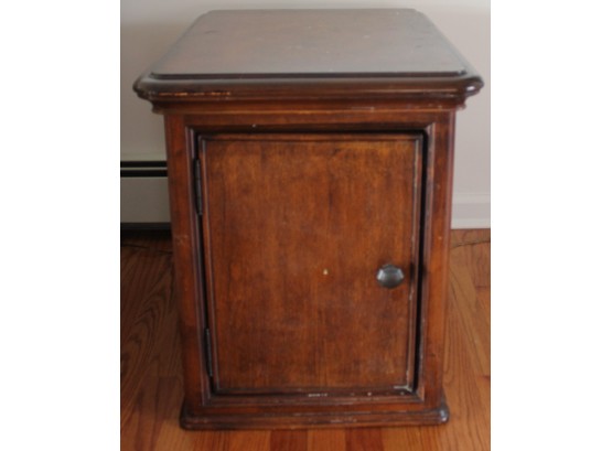 Vintage Mahogany End Table - Great For A Restoration Project