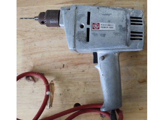 VINTAGE General Electric 3/8 Power Drill 1/3 HP CAT. NO. 15TM-1