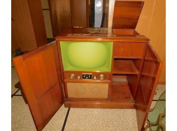 Vintage Hoffman Easy Vision Black & White TV Unit With Phonograph