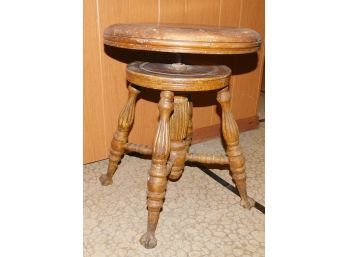 Vintage 1920'S Piano Stool With Claw & Glass Ball Feet