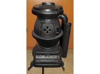 Vintage Florin No. 114 Pot Belly Stove With Pipes