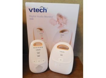 VTech Digital Audio Baby Monitor With High Quality Sound - DM111