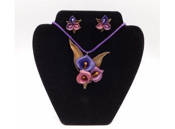 Striking Hand Made Wooden Flower Bouquet Necklace With Earrings