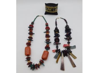 Fantastic Hand Made Wooden Western Accent Necklace & Bracelet Set