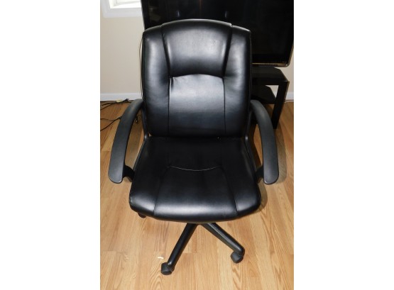 Qianglong Furniture Co. Faux Leather Office Chair On Wheels