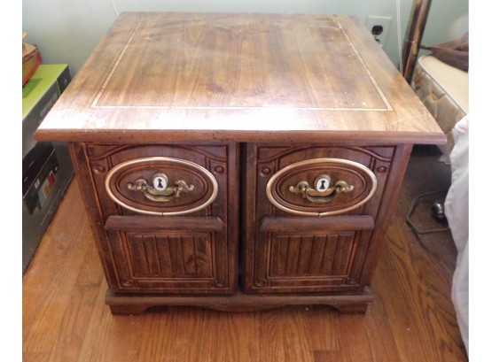 Solid Wood Night Stand With 2 Door Cabinet