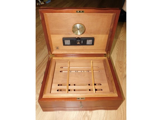 Diamond Crown Cigar Humidor Box With Handles