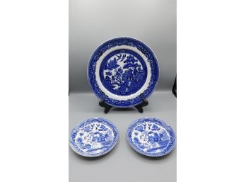 Vintage Royal Pottery Staffordshire Blue Willow Ye Olde Porcelain Plates