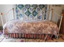White Metal Framed Daybed With Pull Out Mattress