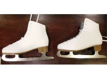 OBX - Women's White Ice Skates - Size 10 2/3
