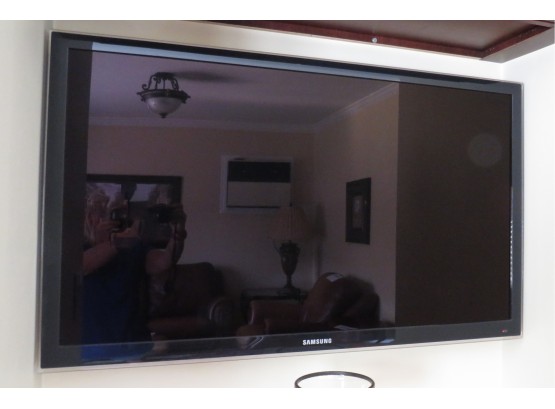 Samsung #UN46C6300 46-inch LED LCD HDTV & Remote Control