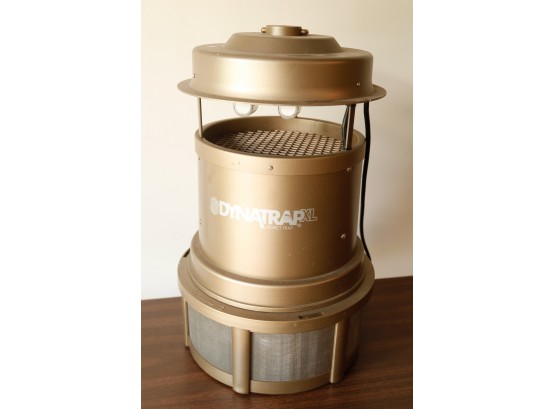 Insect Trap Dynatrap XL Model# DT2000XL - Gold Tone - Insect Trap - Tested