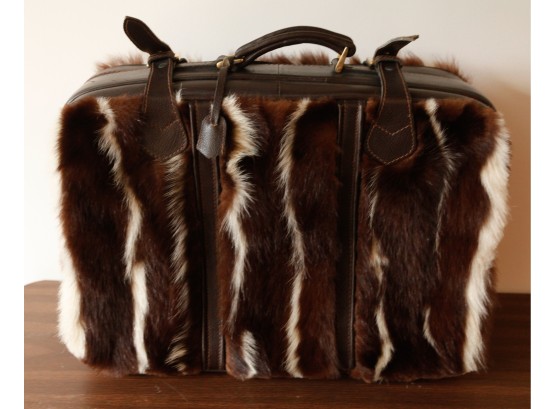 Classy Stylish Estancia New York Fur Luggage Bag
