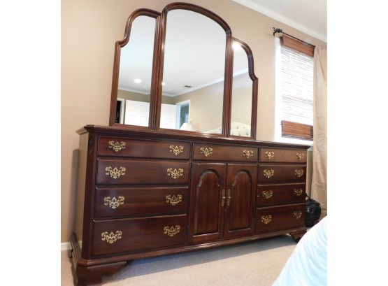 Ethan Allen Dresser With Adjustable Mirror, 11 Drawer Dresser
