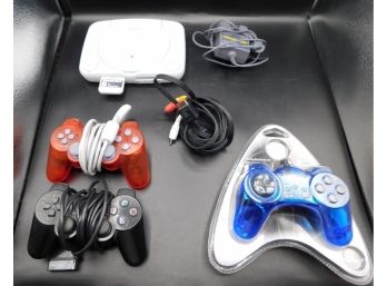 Mini Playstation 1 With 3 Controllers And Memory Card