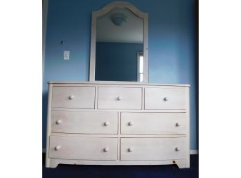 Stanley Furniture Dresser With Mirror