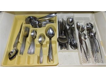 Lot Of Oneida Craft Deluxe Stainless Silverware - 83 Pieces