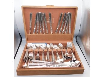 Oneida Community Stainless Silverware Set With Solid Wood AMC Tarnish Proof Chest