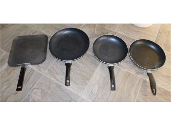Assorted Lot Of Frying Pans/skillets