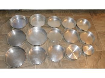 Assorted Lot Of Circle Cake Pans