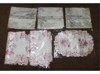 Lot Of Current USA Pink Butterfly Placemats & Table Runners #606794/#607981 & Rosebud Table Linens #13148