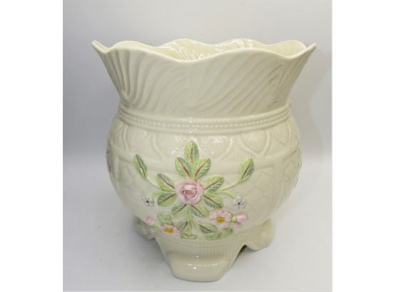 Belleek Limited Edition Armstrong Cache Pot - 1998 Annual Piece