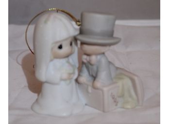 Precious Moments Ornament 'Our First Christmas Together' (Dated 1992) #528870