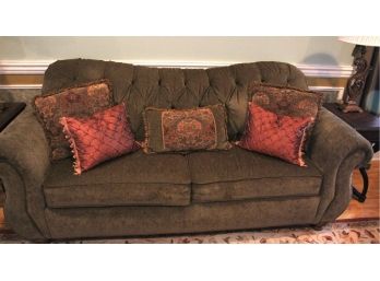 Sofa With Throw Pillows