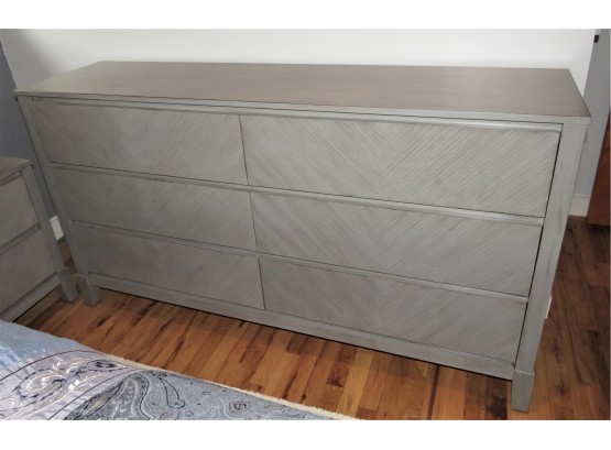 Stylish Gray 6-drawer Dresser