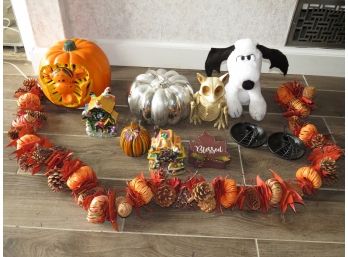 Fun Assorted Lot Of Halloween Decorations