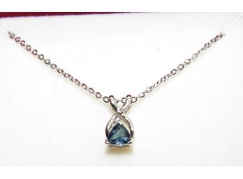 Sterling Silver Elegant Necklace With Sapphire Stone
