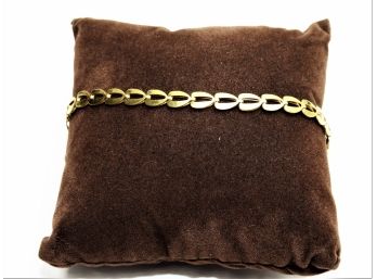14K Gold Bracelet Length: 8.75'L Weight: 4.0 Grams Made In Italy.