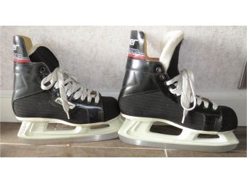 Bauer Ice Skates Size 6 1/2