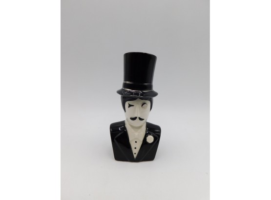 FF Japan Man With Top Hat Salt & Pepper Shakers