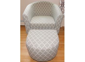 Stylish Comfortable Grey & White Cushioned Pattern Accent Chair With Ottoman