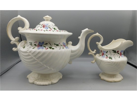 Lovely Decorative Floral Pattern Teapot And Creamer