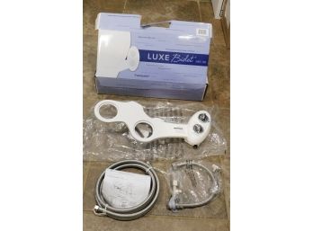 NEW Luxe Bidet Neo 185 With Box