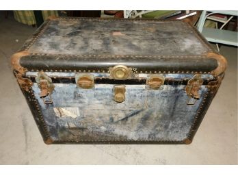 Vintage Storage Trunk - Key Not Included - Locked Shut