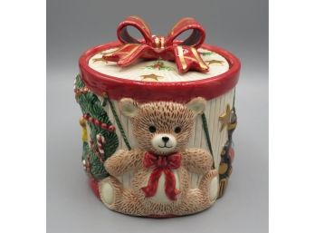 Fitz & Floyd Essentials Christmas Cookie Jar With Lid
