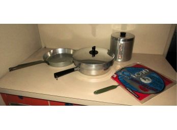 2 Frying Pans - 1 Ice Bucket - 1 Splatter-prufe Mark 2