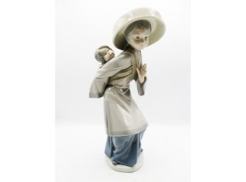 Stunning Lladro 'My Precious Bundle' Retired - 1998 Figurine