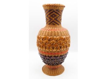 Beautiful Woven Wicker Basket/vase