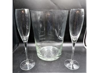 Champagne Glass Bucket With 2 Champagne Flutes
