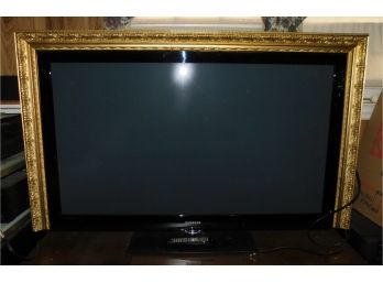 2009 Samsung 58 INCH  Plasma TV Model PN58B550T2F With Remote And Gold Tone Resin Frame