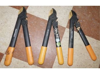 Fiskars Clippers With Titanium Blades - Set Of Three - 1 1/4 INCH Cutting Capacity